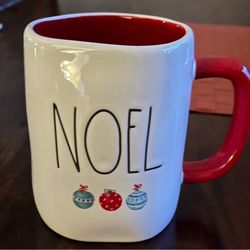 Rae Dunn holiday mug!
